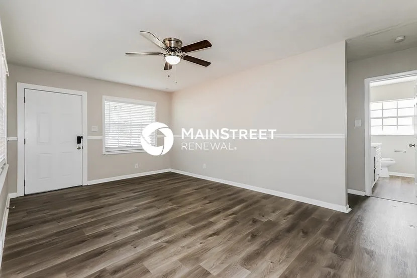 3813 W Elmwood Ter — Photo 3
