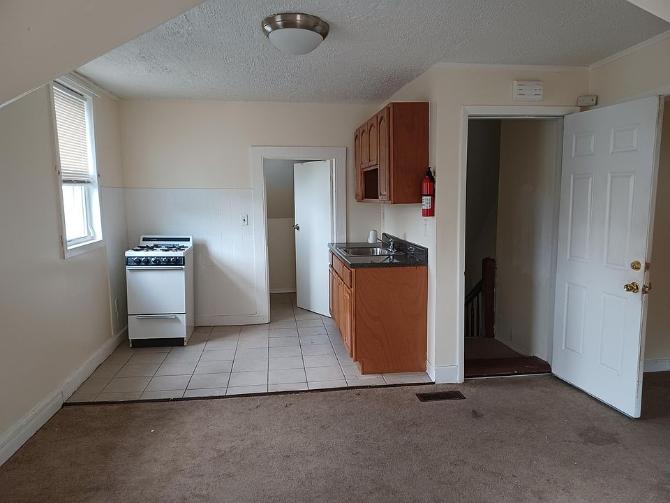 Kitchen/Living Room Combo