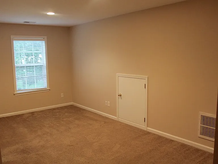 103 S Corwood Ave — Photo 3