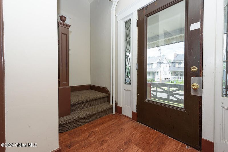 4th image of 802 Myrtle Avenue