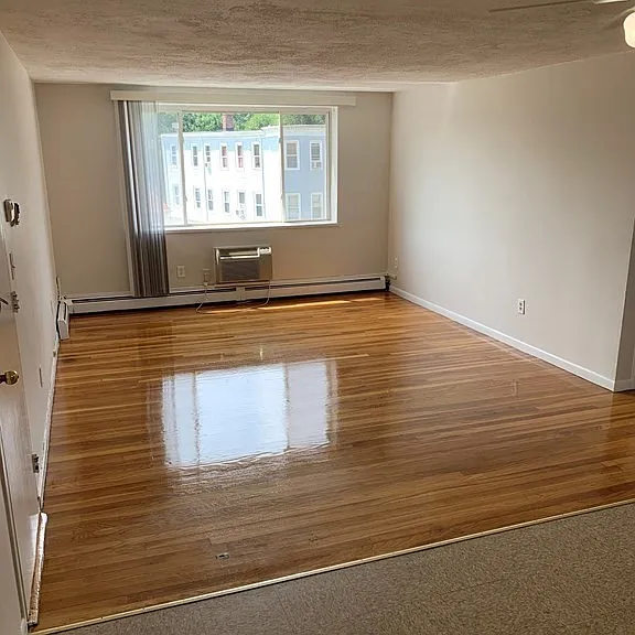 580 Cummins Hwy #14 — Photo 2