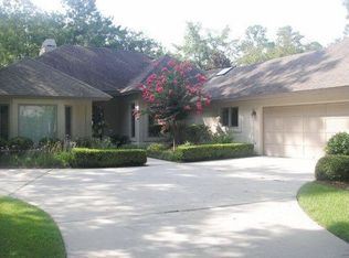 8 Stonegate Dr, Hilton Head Island, SC 29926