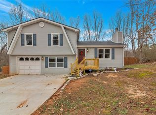 2382 Robin Ridge Dr, Dacula, GA 30019