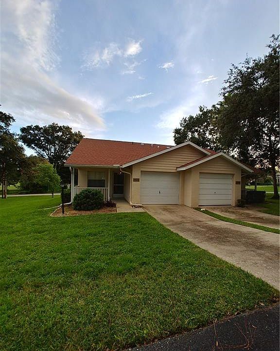 2nd image of 3523 N Woodgate Dr