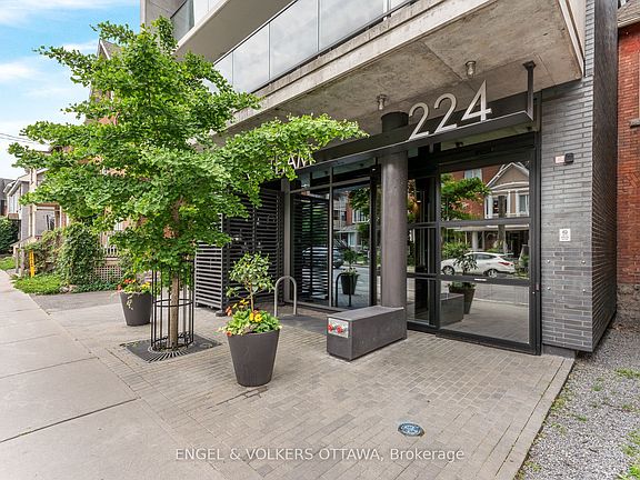 2nd image of 224 Lyon St N #303