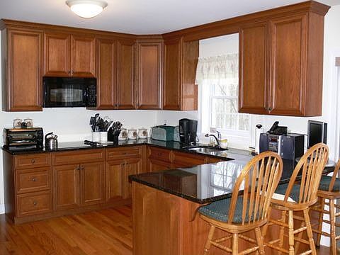 Gourmet Kitchen w/Cherry Maple & Granite