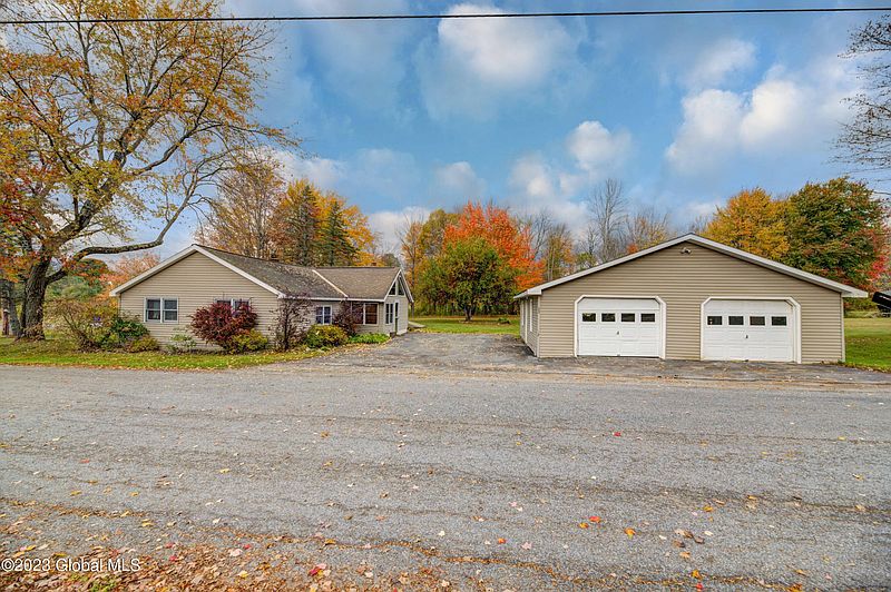 3rd image of 1023 Kania Road