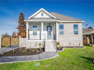 305 Doerr St, Arabi, LA 70032