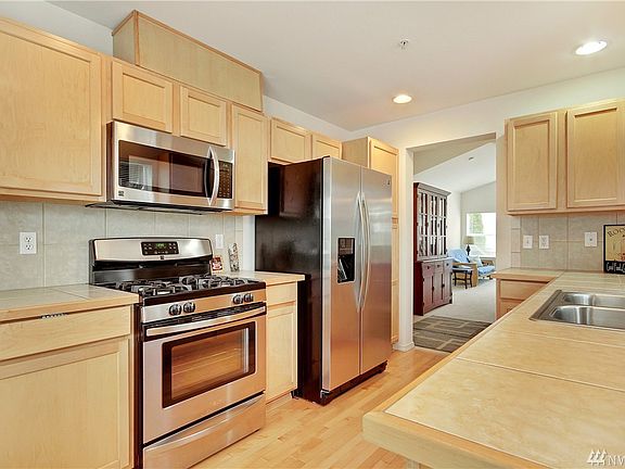3rd image of 1236 65th St SE Unit 101