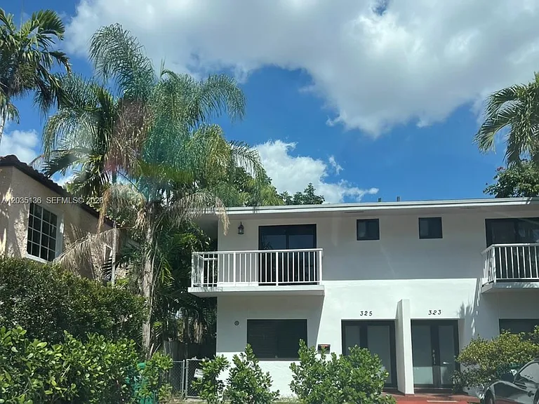 325 Menores Ave — Photo 2