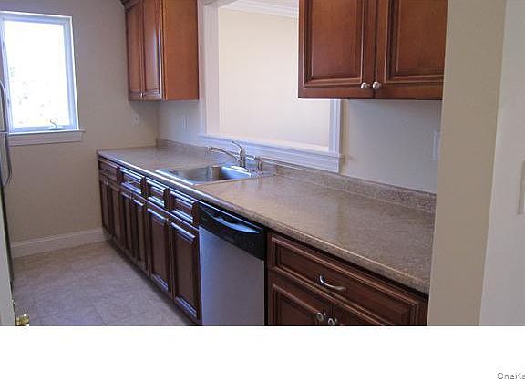 2nd image of 402 Tondo Cir