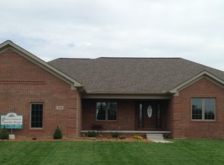 208 Pinnacle Blvd, Monroe, MI 48162