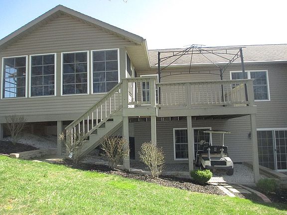 2nd image of 518B Hickory Ln #B