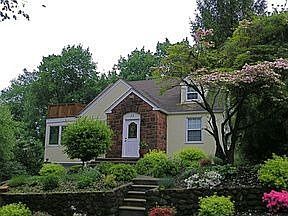 5th image of 39 Jewett Pl