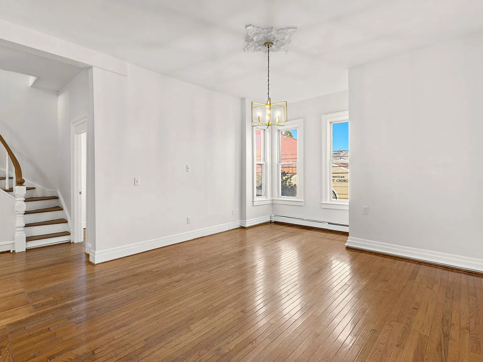 3 bed, $3,200 — Photo 1