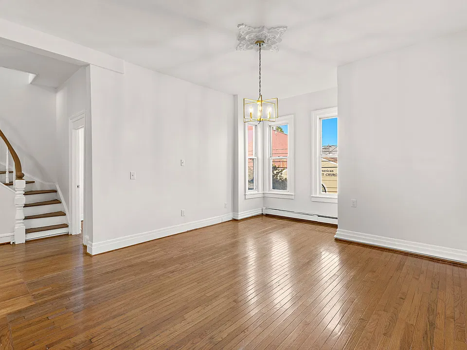 107 Hancock Ave #2