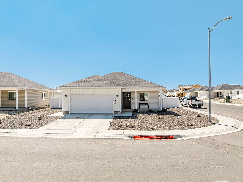 1st image of 1486 Daisy Dr