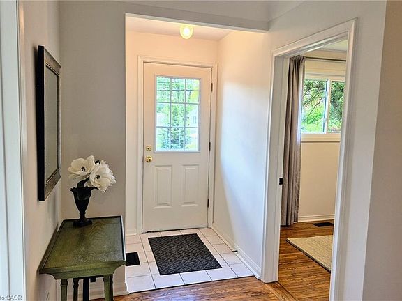 3rd image of 75 Flamboro St