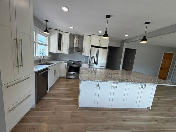 3rd image of 101 N Robert St