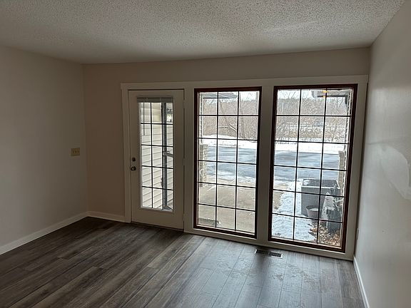 3rd image of 2341 Cottage Dr