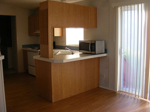 3rd image of 260 NW Golden Hills Dr Space 31
