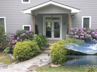 366 Castlewood Rd, Robbinsville, NC 28771