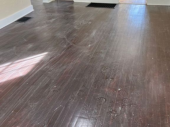 3rd image of 14 Carter Ave