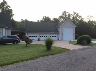 2 Wild Turkey Dr, Eureka Springs, AR 72631