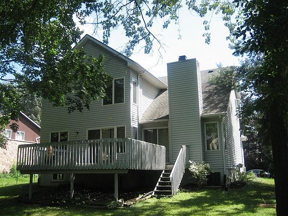 3rd image of 2660 Powell Ave