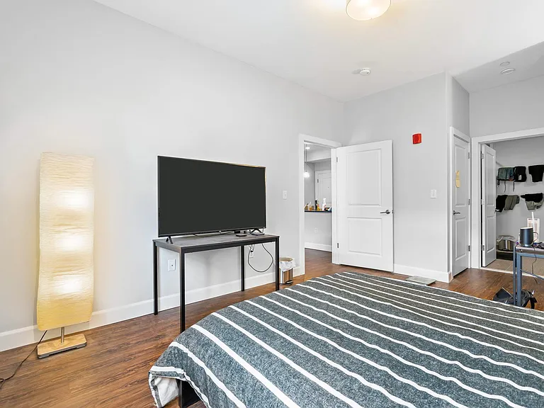 1501 Commonwealth Ave #103 — Photo 16