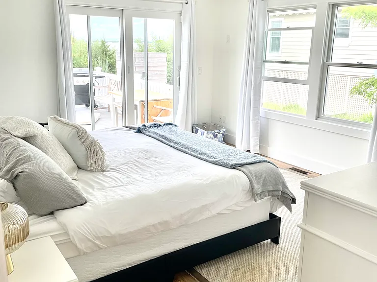 800 Dune Rd — Photo 16