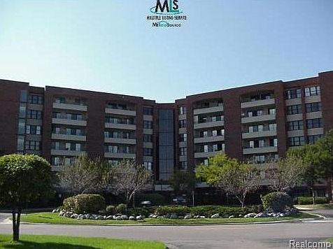 1st image of 3302 Country Club Dr