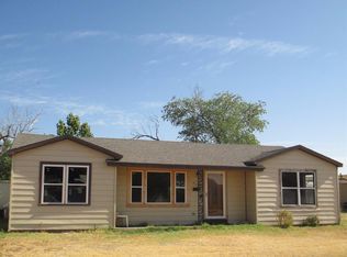 215 Maple St, Levelland, TX 79336