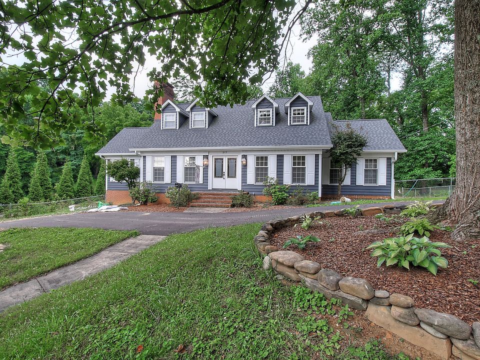 1st image of 317 Baron Dr