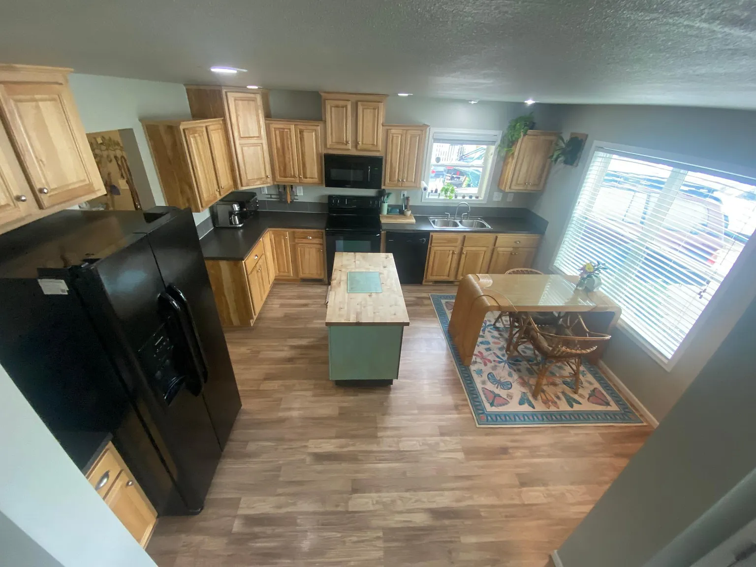 2 bed, 1034 sqft, $3,150 — Photo 3