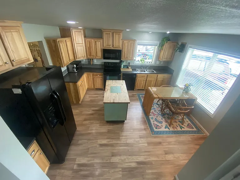 114 Salmon Loop — Photo 3