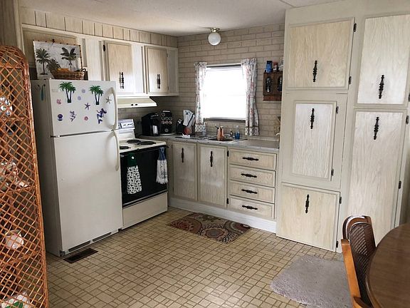 4th image of 12651 Seminole Blvd Unit 14-M