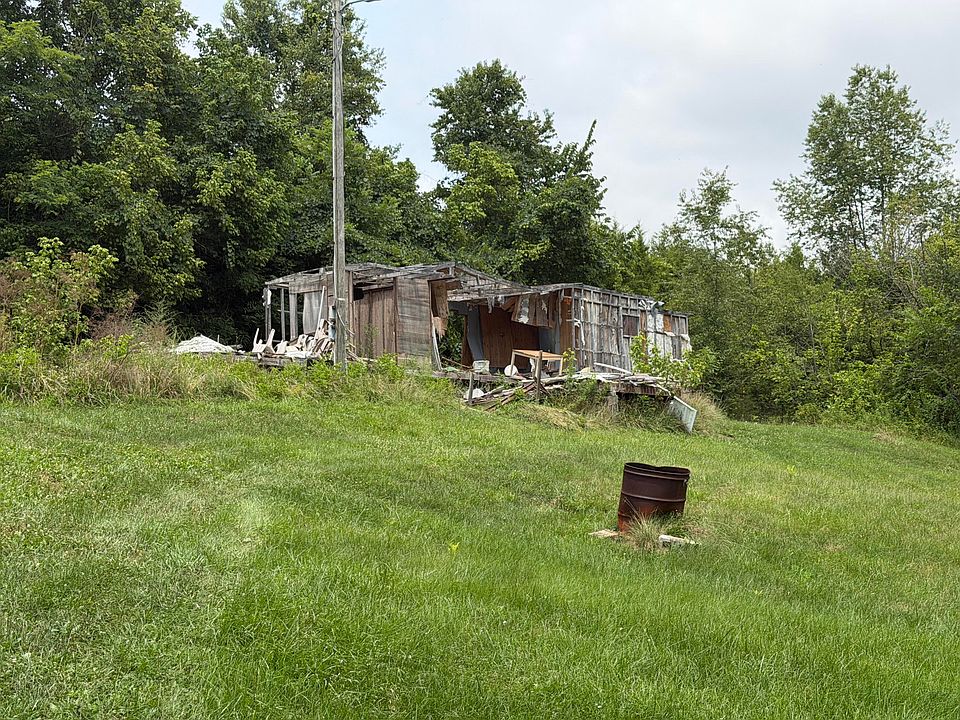 2nd image of 2486 Josephine Rd