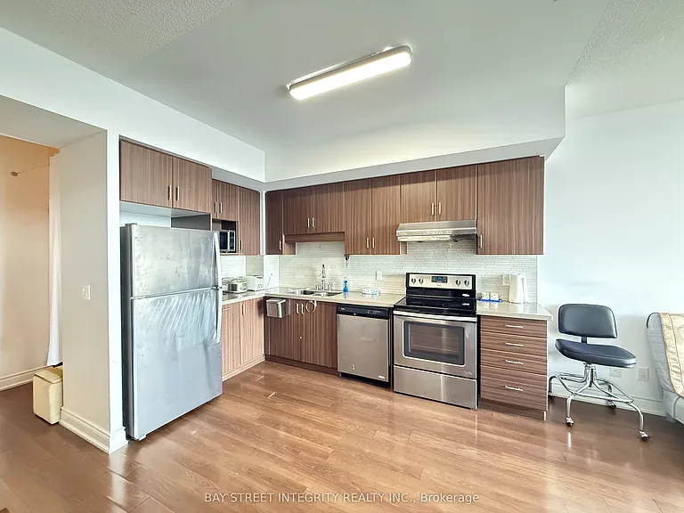 99 S Town Centre Blvd #315 — Photo 6