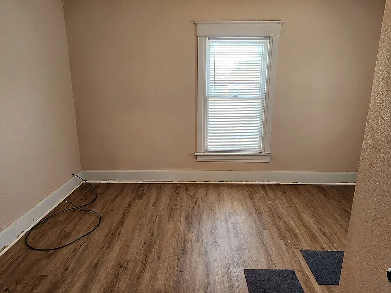 1411 SW 5th St — Photo 11
