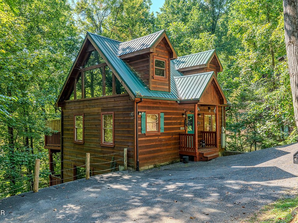 1st image of 2408 Balsam Cir