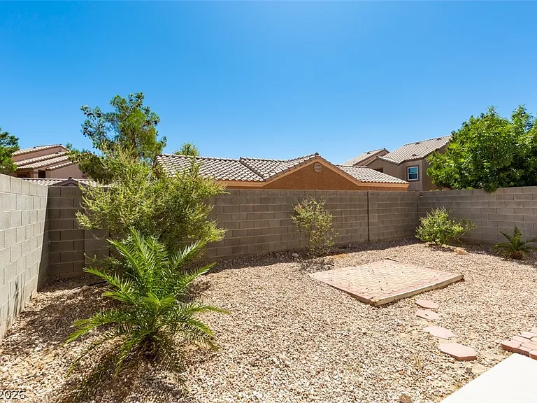 1401 Sycamore Spring Ct — Photo 28