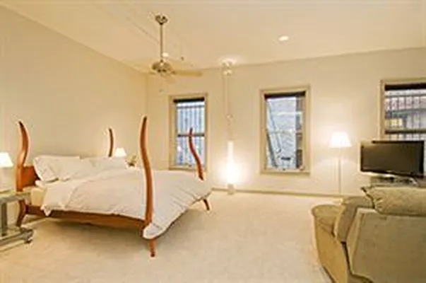 Rented by Douglas Elliman | media 7