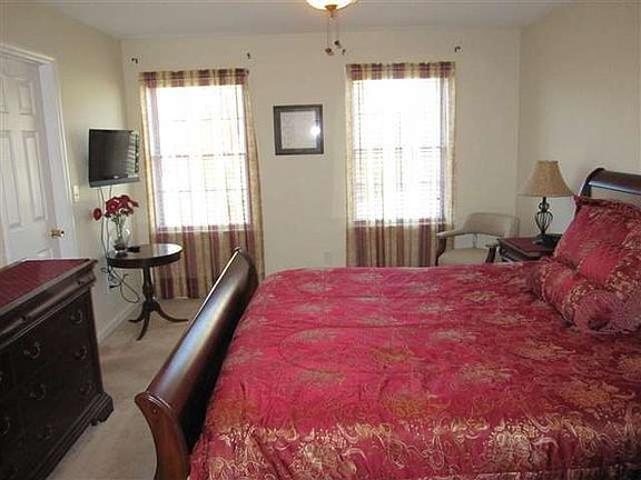 5th image of 22 Aster Dr