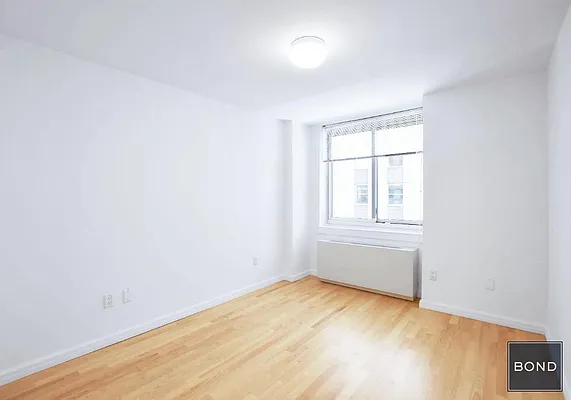 Rented by Bond New York | media 4