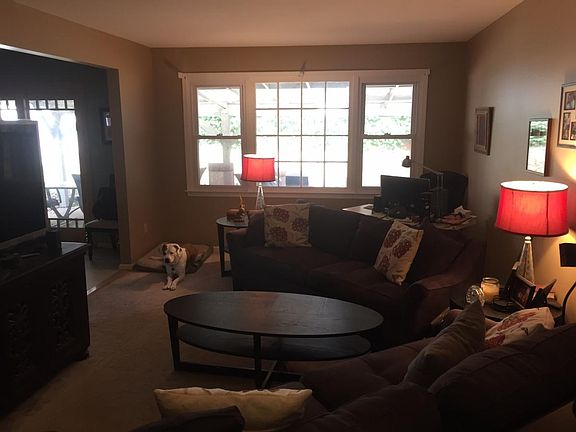 Living Room (previous furnishing)