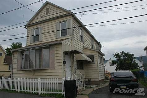 65 Reno Ln W-B Front View