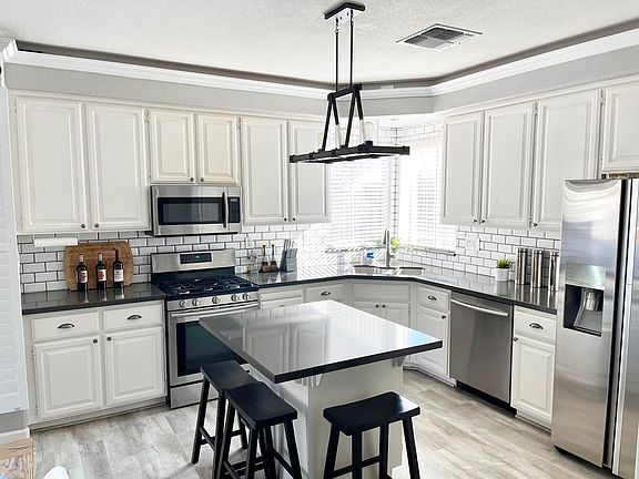 5th image of 549 Peace Water Ct