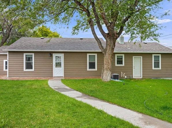 310 Summit St, Belle Fourche, SD 57717
