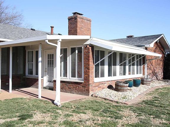 5th image of 2544 Westmoreland Dr